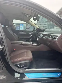 BMW 7 Series 2016 730Li Leading Type interior photo 17