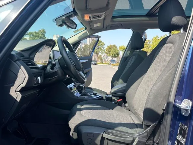 BMW 2 Series Touring 2016 218i Líder interior foto 10 BMW 2 Series Touring 2016 218i Líder interior foto 10