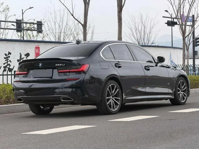 BMW 3 Series 2021 325Li M Conjunto deportivo exterior foto 5 BMW 3 Series 2021 325Li M Conjunto deportivo exterior foto 5
