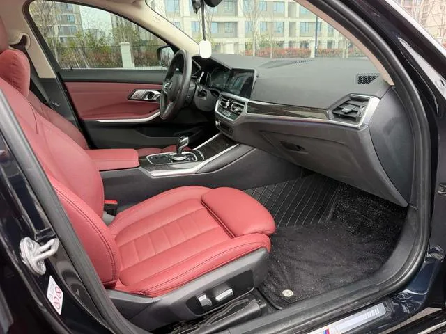 BMW 3 Series 2021 325Li M Conjunto deportivo interior foto 15 BMW 3 Series 2021 325Li M Conjunto deportivo interior foto 15