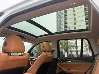 BMW X3 2019 xDrive28i Luxury Set interior photo 11 BMW X3 2019 xDrive28i Luxury Set interior photo 11