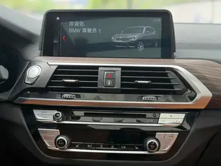 BMW X3 2019 xDrive28i Luxury Set interior photo 16 BMW X3 2019 xDrive28i Luxury Set interior photo 16