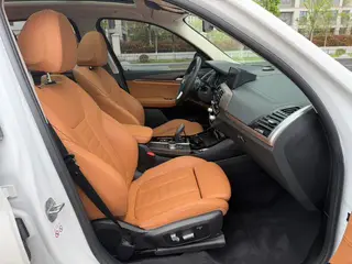 BMW X3 2019 xDrive28i Luxury Set interior photo 19 BMW X3 2019 xDrive28i Luxury Set interior photo 19