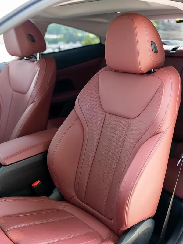 BMW 4 Series 2023 425i M Conjunto deportivo interior foto 11 BMW 4 Series 2023 425i M Conjunto deportivo interior foto 11