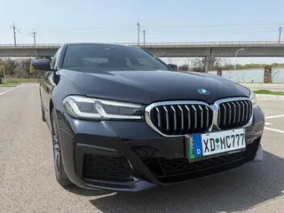 BMW 5 Series 2022 Segundo cambio 535Le M Conjunto deportivo exterior foto 2