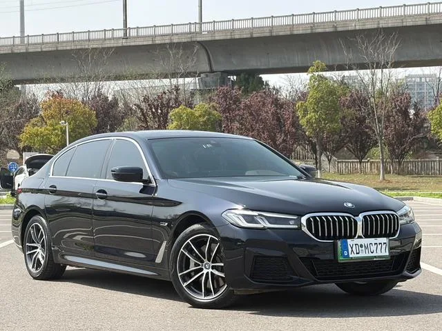 BMW 5 Series 2022 Segundo cambio 535Le M Conjunto deportivo exterior foto 5