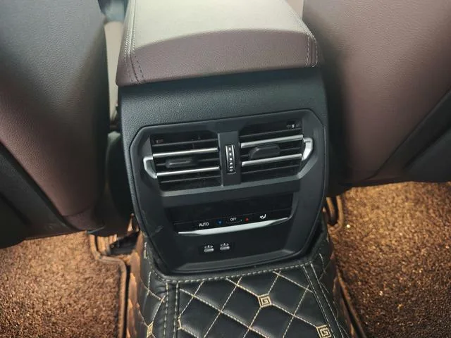 BMW 3 Series 2020 325Li M Set de nuit de sport intérieur photo 15