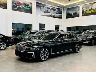 BMW 7 Series 2019 740Li xDrive Административный тип M Спортивный костюм