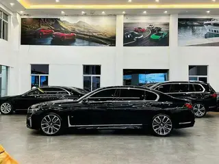 BMW 7 Series 2019 740Li xDrive Administrative M Sports suit exterior photo 3