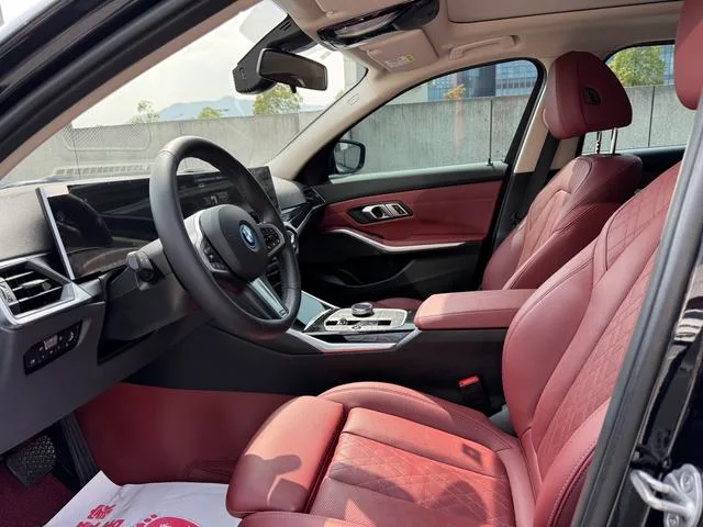 BMW i3 2022 eDrive35L interior foto 8
