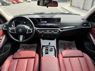 BMW i3 2022 eDrive35L interior foto 10