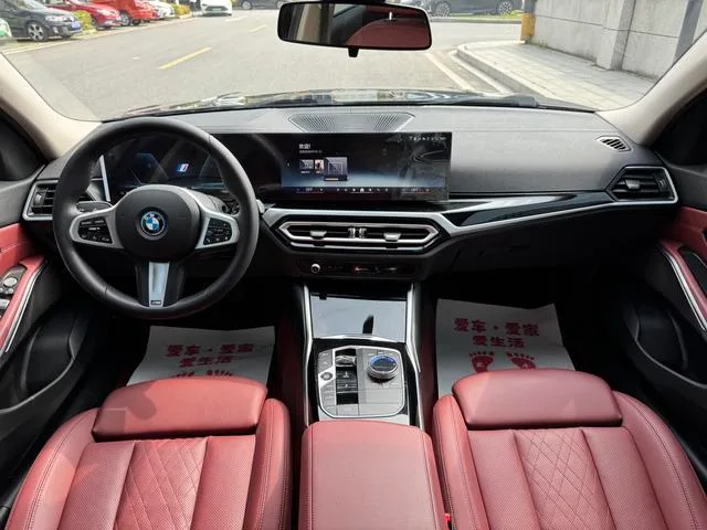 BMW i3 2022 eDrive35L interior foto 10