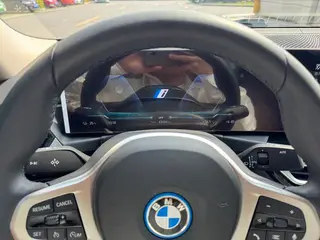 BMW i3 2022 eDrive35L interior foto 13