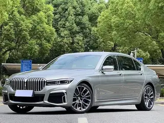 BMW 7 Series 2019 740Li Líder M Conjunto deportivo