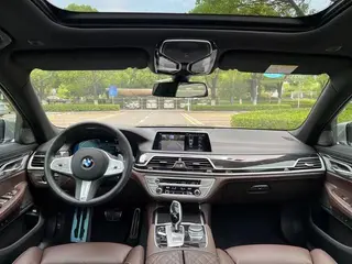 BMW 7 Series 2019 740Li Leading Type M Sports suit interior photo 7