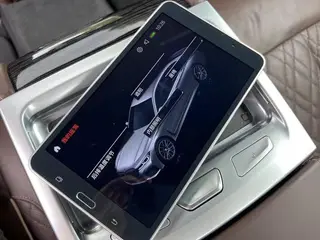 BMW 7 Series 2019 740Li Leading Type M Sports suit interior photo 8