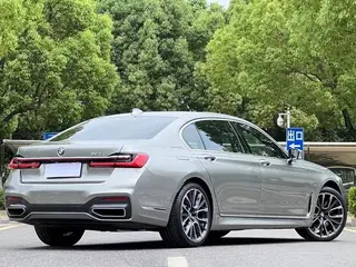 BMW 7 Series 2019 740Li Leading Type M Sports suit interior photo 9