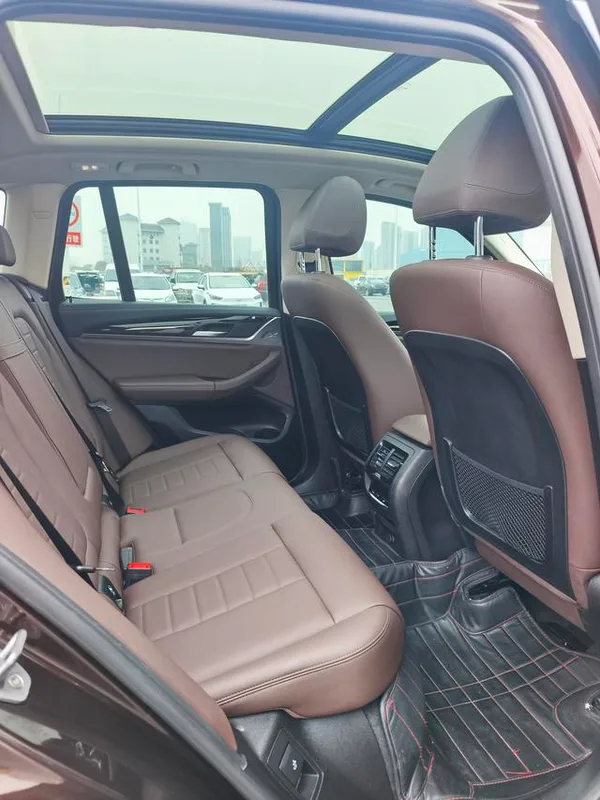 BMW X3 2018 xDrive25i Luxury Set Country VI interior photo 12