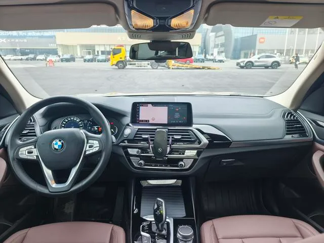 BMW X3 2018 xDrive25i Luxury Set Country VI interior photo 14
