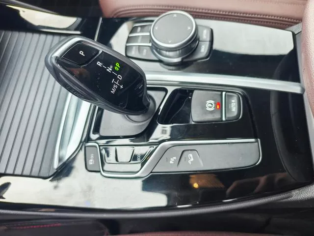 BMW X3 2018 xDrive25i Luxury Set Country VI interior photo 17