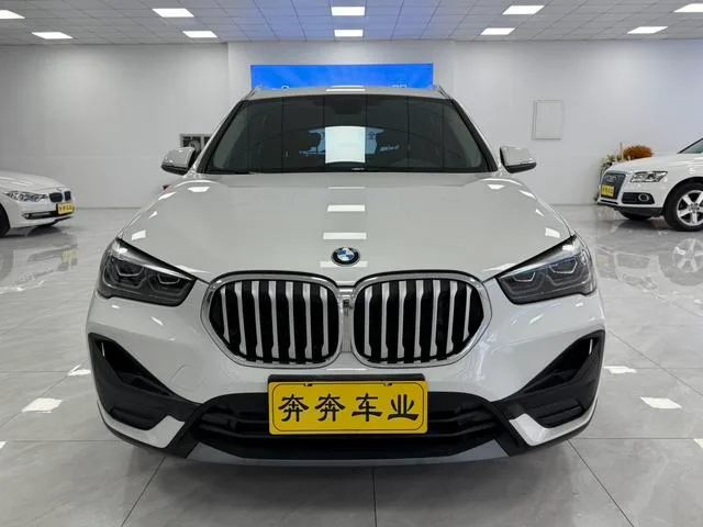 BMW X1 2020 sDrive25Li Líder exterior foto 3 BMW X1 2020 sDrive25Li Líder exterior foto 3