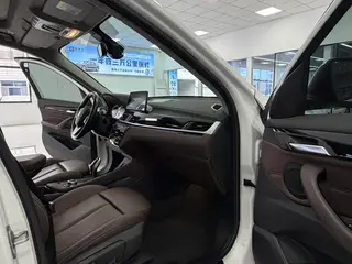 BMW X1 2020 sDrive25Li Líder interior foto 8 BMW X1 2020 sDrive25Li Líder interior foto 8