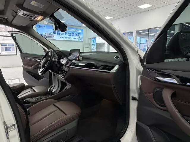BMW X1 2020 sDrive25Li Líder interior foto 8 BMW X1 2020 sDrive25Li Líder interior foto 8
