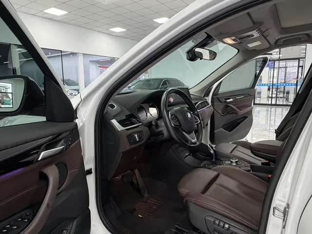 BMW X1 2020 sDrive25Li Líder interior foto 11 BMW X1 2020 sDrive25Li Líder interior foto 11