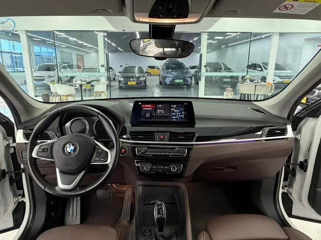 BMW X1 2020 sDrive25Li Líder interior foto 13 BMW X1 2020 sDrive25Li Líder interior foto 13