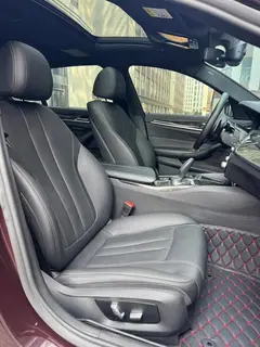 BMW 5 Series 2019 530Li Líder M Conjunto deportivo interior foto 8 BMW 5 Series 2019 530Li Líder M Conjunto deportivo interior foto 8