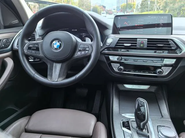BMW X3 2021 xDrive28i M Sports suit interior photo 11