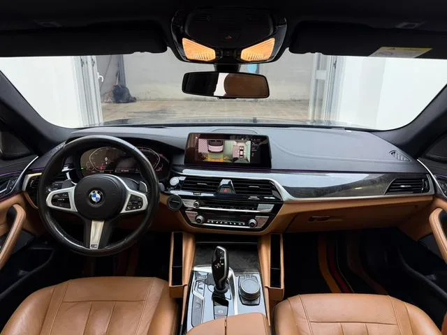 BMW 5 Series 2020 530Li Премиум-класса M Спортивный костюм интерьер фото 14