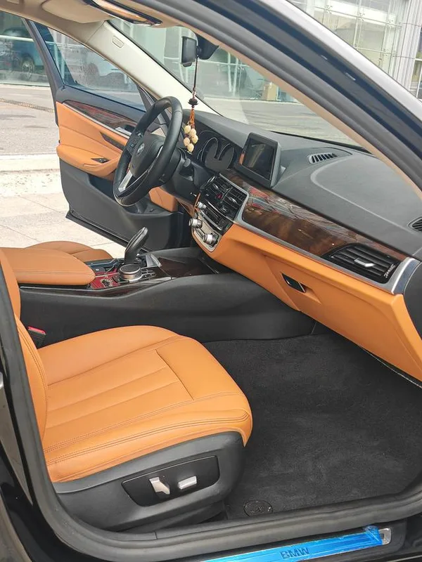 BMW 5 Series 2018 528Li Edición especial listada interior foto 11 BMW 5 Series 2018 528Li Edición especial listada interior foto 11