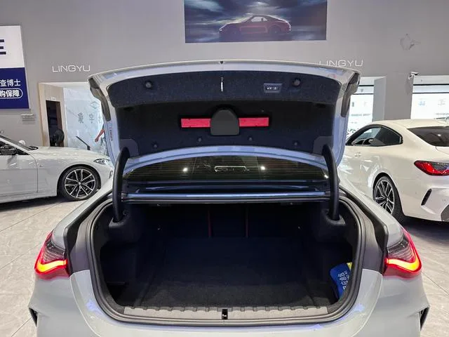 BMW 4 Series 2022 Restyling 430i M Sports Night Suit interior photo 17