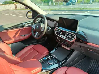BMW iX3 2024 Líder interior foto 15 BMW iX3 2024 Líder interior foto 15
