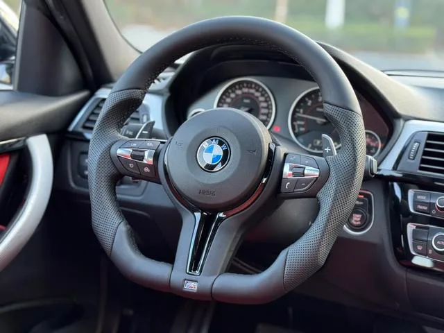 BMW 3 Series 2017 320i M Спортивный экстерьер фото 5
