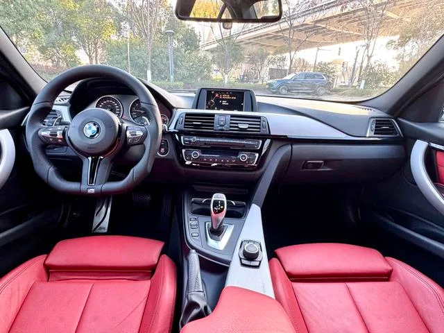 BMW 3 Series 2017 320i M Спортивный экстерьер фото 6