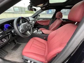 BMW 5 Series 2019 530Li Líder M Conjunto deportivo interior foto 12