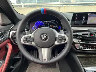 BMW 5 Series 2019 530Li Líder M Conjunto deportivo interior foto 14