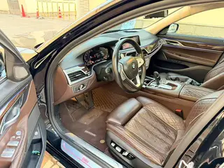 BMW 7 Series 2021 740Li Tipo de lujo Traje de lujo exterior foto 5