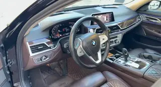 BMW 7 Series 2021 740Li Tipo de lujo Traje de lujo interior foto 8