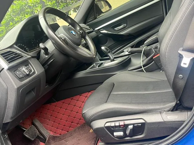 BMW 3 Series GT 2020 320i M Ensemble de sport intérieur photo 8