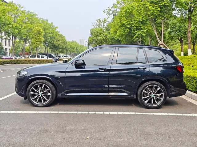 BMW X3 2023 xDrive30i Leading Type M Obsidian Night Suit exterior photo 4 BMW X3 2023 xDrive30i Leading Type M Obsidian Night Suit exterior photo 4