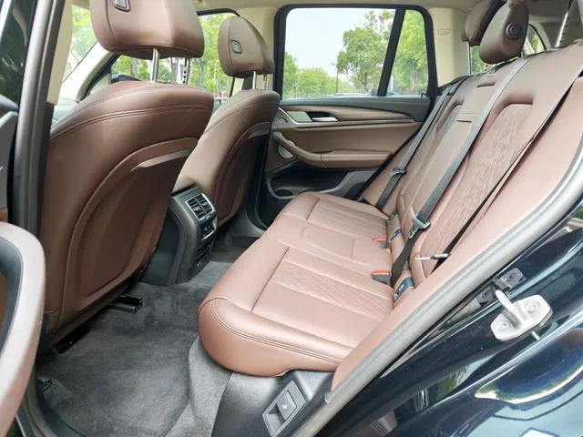 BMW X3 2023 xDrive30i Leading Type M Obsidian Night Suit interior photo 12 BMW X3 2023 xDrive30i Leading Type M Obsidian Night Suit interior photo 12