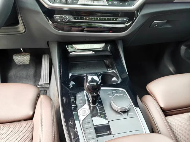 BMW X3 2023 xDrive30i Leading Type M Obsidian Night Suit interior photo 15 BMW X3 2023 xDrive30i Leading Type M Obsidian Night Suit interior photo 15