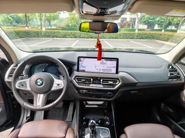 BMW X3 2023 xDrive30i Leading Type M Obsidian Night Suit interior photo 16 BMW X3 2023 xDrive30i Leading Type M Obsidian Night Suit interior photo 16