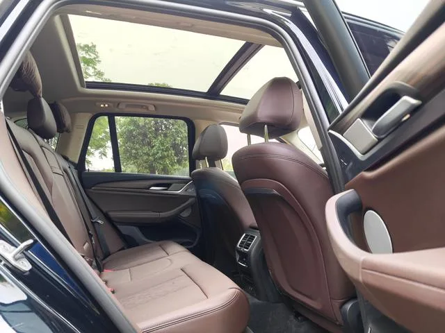 BMW X3 2023 xDrive30i Leading Type M Obsidian Night Suit interior photo 20 BMW X3 2023 xDrive30i Leading Type M Obsidian Night Suit interior photo 20