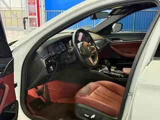 BMW 5 Series 2021 535Le M Ensemble de sport extérieur photo 7