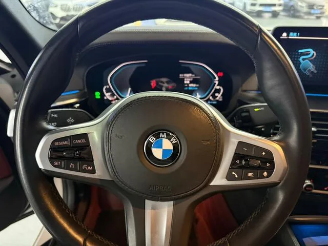 BMW 5 Series 2021 535Le M Ensemble de sport extérieur photo 10