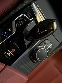 BMW 5 Series 2021 535Le M Ensemble de sport intérieur photo 14